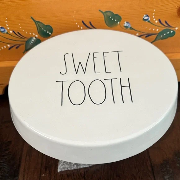 NWNT Rae Dunn Ceramic Cake Stand - Picture 2 of 6